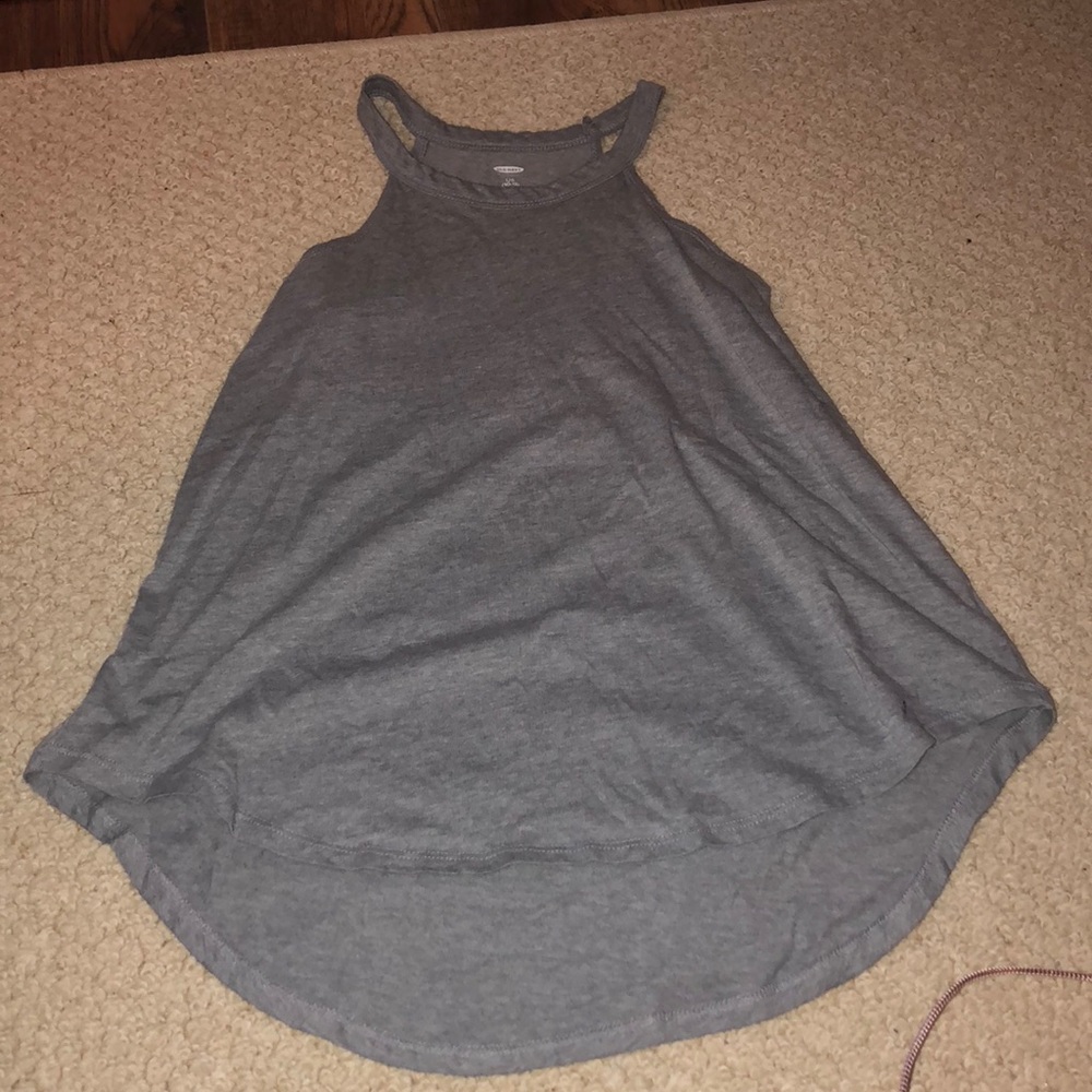 Gray Old Navy tank